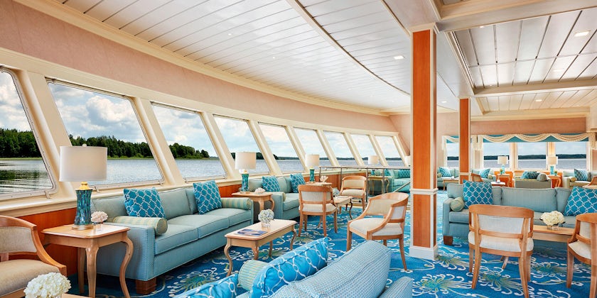 Chesapeake Lounge on American Constellation (Photo: American Cruise Lines)