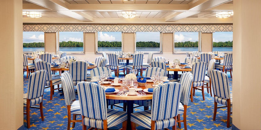Main Dining Room on American Constellation (Photo: American Cruise Lines)