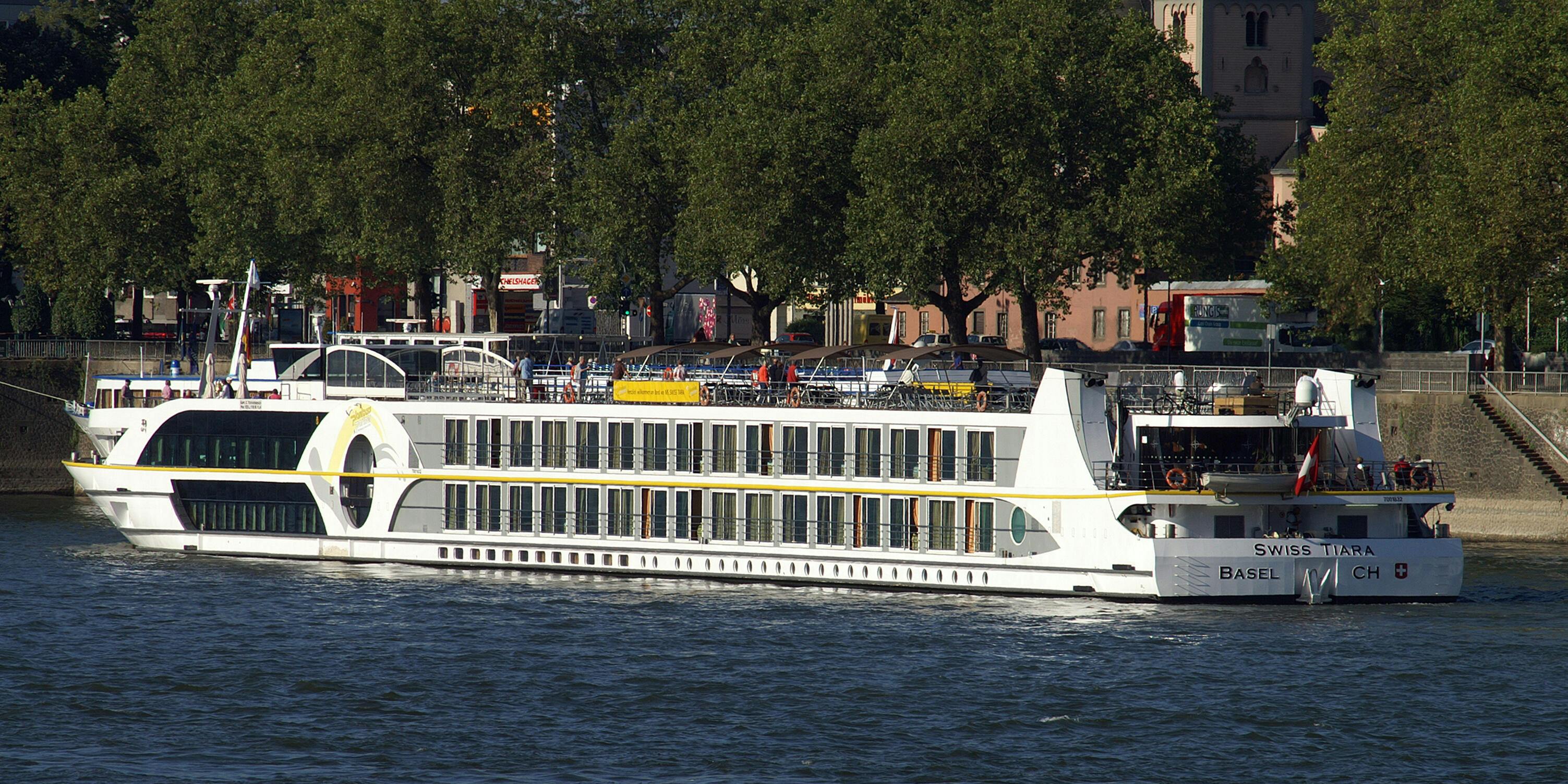 Why Riviera Travel Is the River Cruise Line for You