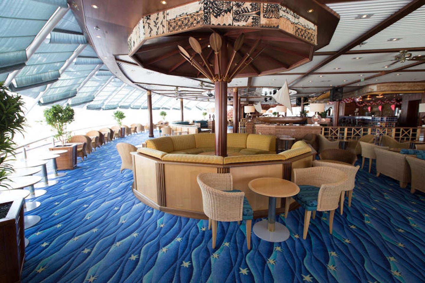 Outrigger Lounge on Norwegian Sky