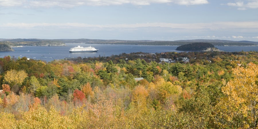 Is Fall the Best Time to Book a Cruise? 