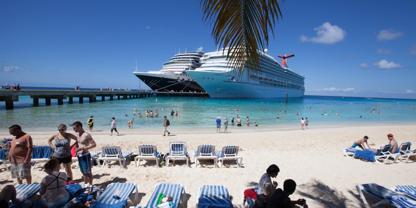 Cruise ships docked at Grand Turk (Photo: Cruise Critic)