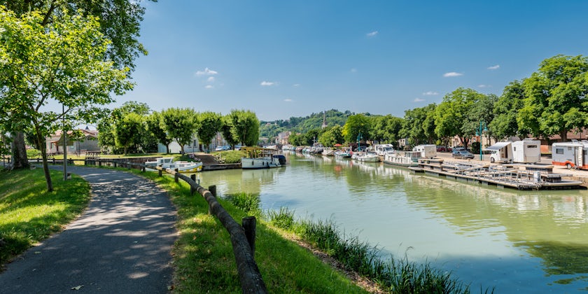 10 Reasons French Barge Cruises Are Picture-Perfect (Photo: Anibal Trejo/Shutterstock.com)