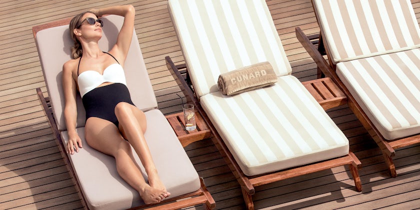 Lounging on the sun deck of Queen Mary 2 (Photo: Cunard Line)