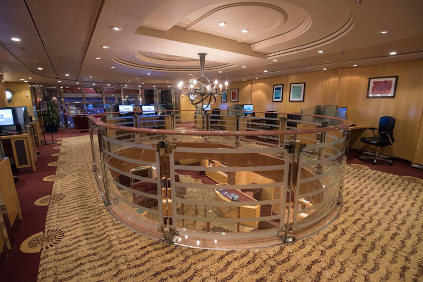 Royal Caribbean Online Internet Cafe on Freedom of the Seas