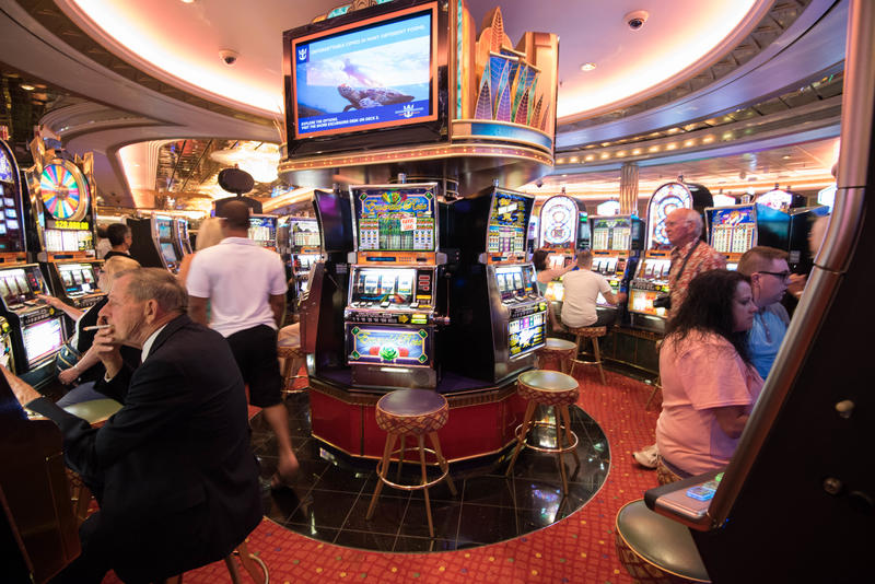 casino royale offers royal caribbean