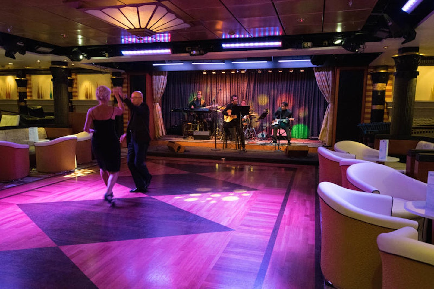 Star Lounge on Freedom of the Seas