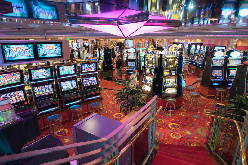 royal caribbean casino 5% fee