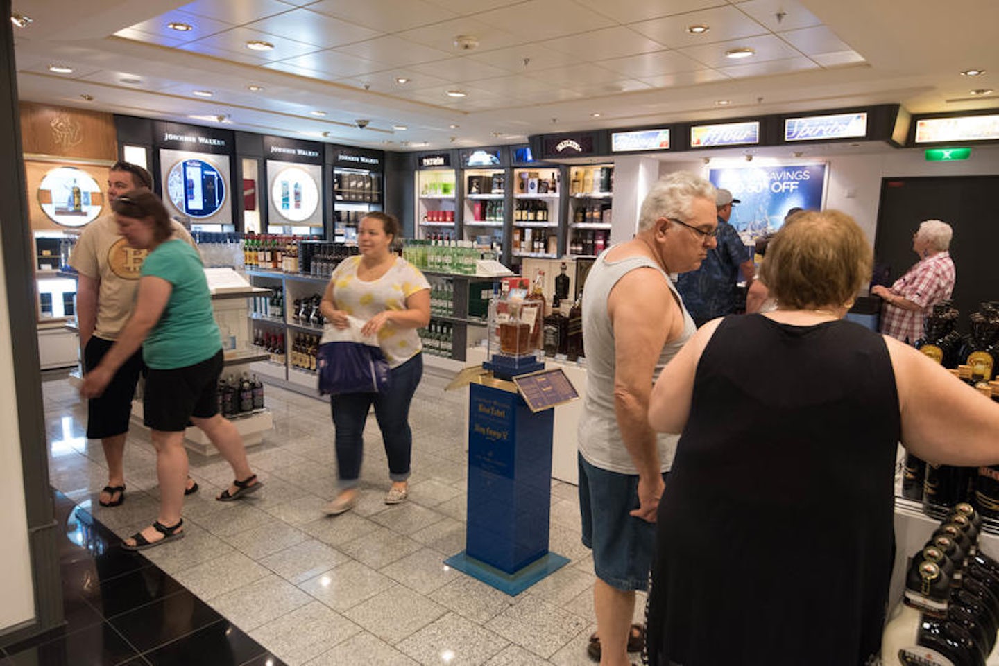 General Store (Promenade Shop) on Freedom of the Seas
