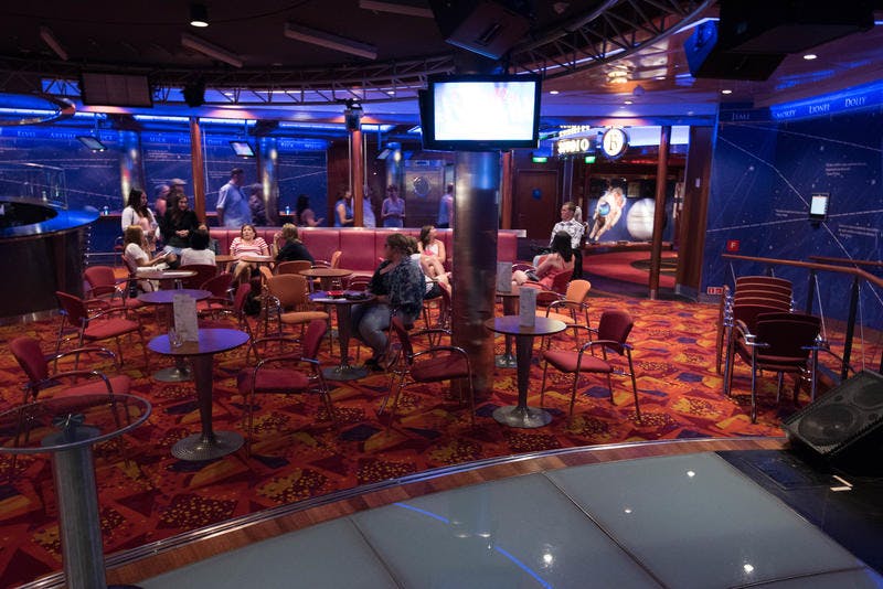 On Air Club (Karaoke) on Royal Caribbean Freedom of the Seas Ship