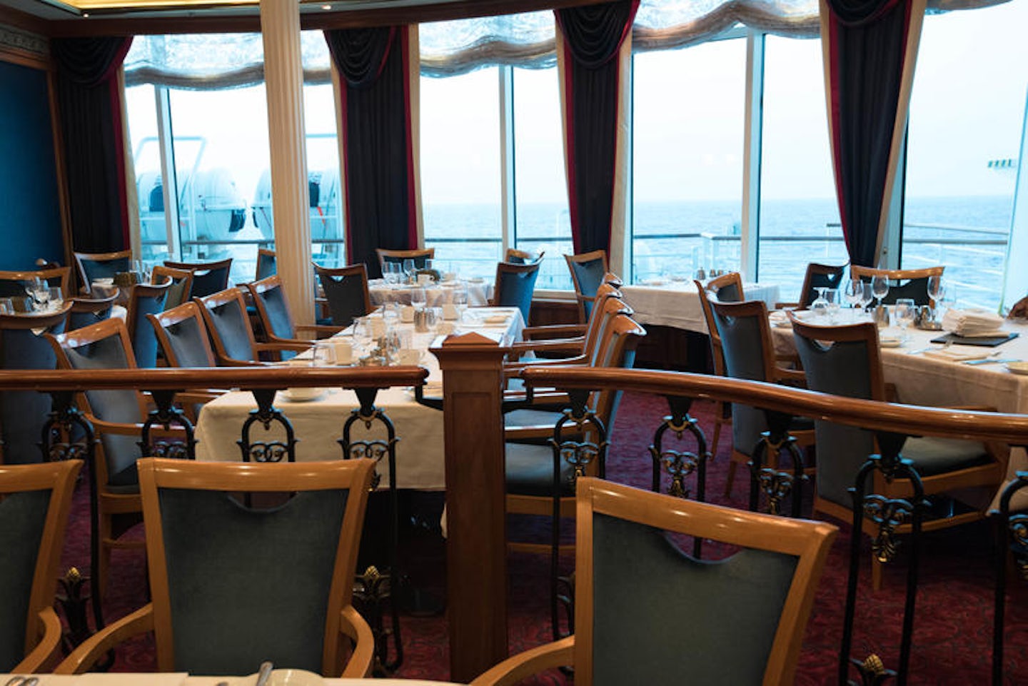 Isaac's Dining Room on Freedom of the Seas