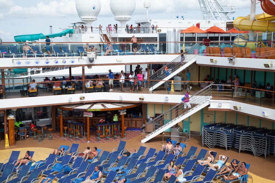 Lido Deck On Carnival Breeze Cruise Ship Cruise Critic