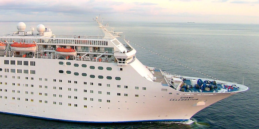 Cruise Line Offers Free Lunch to Federal Workers Affected by the Government Shutdown