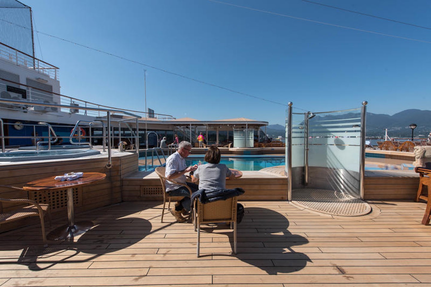 Pool Bars and Dining on Noordam
