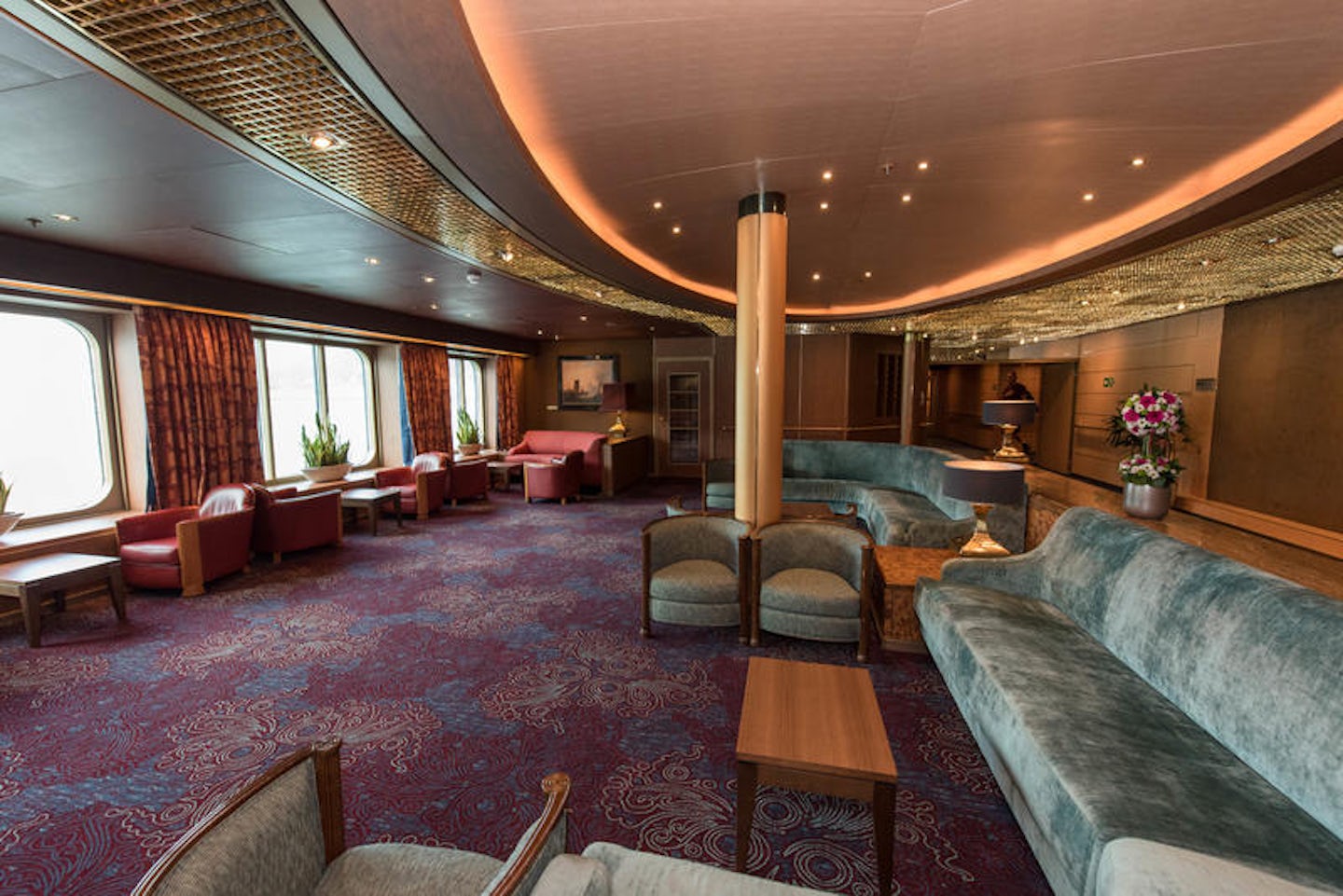 Explorer's Lounge on Noordam