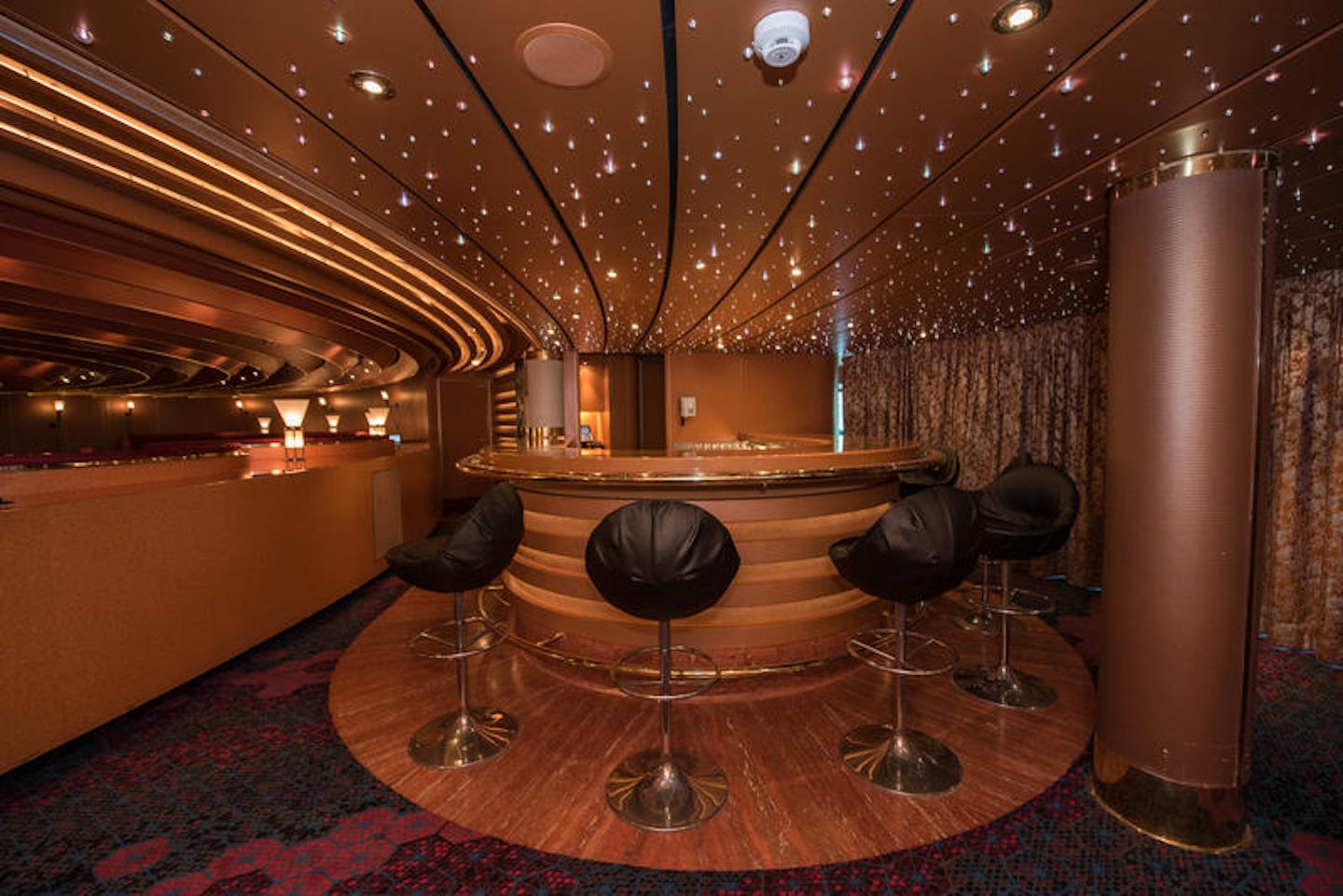 Queen's Lounge on Noordam