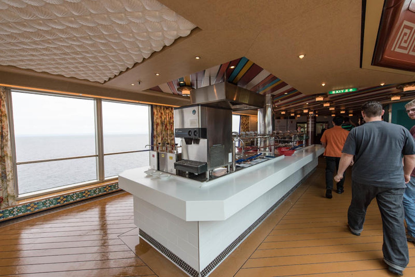 Dive In at the Terrace Grill on Noordam
