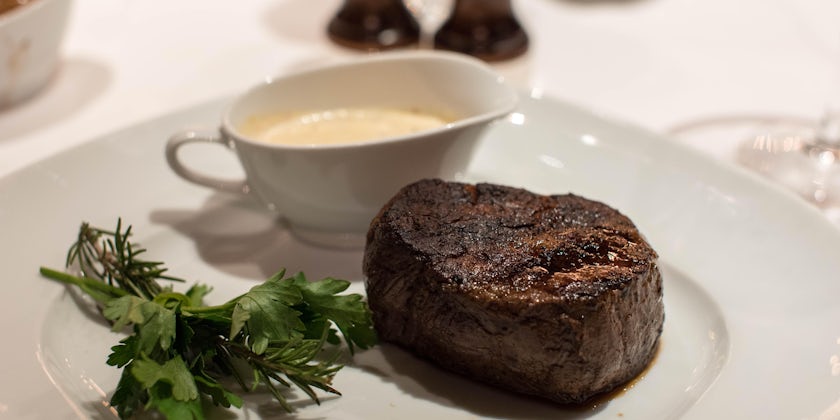 Steak Dinner at the Pinnacle Grill on Noordam (Photo: Cruise Critic)