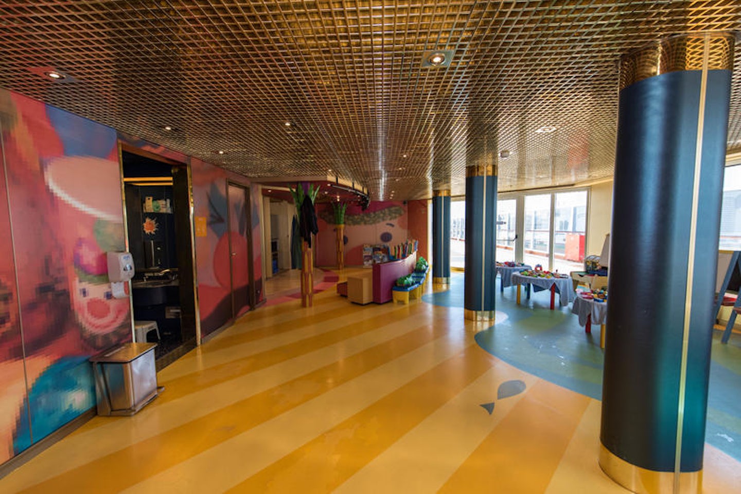 Babies and Toddles Club on Noordam
