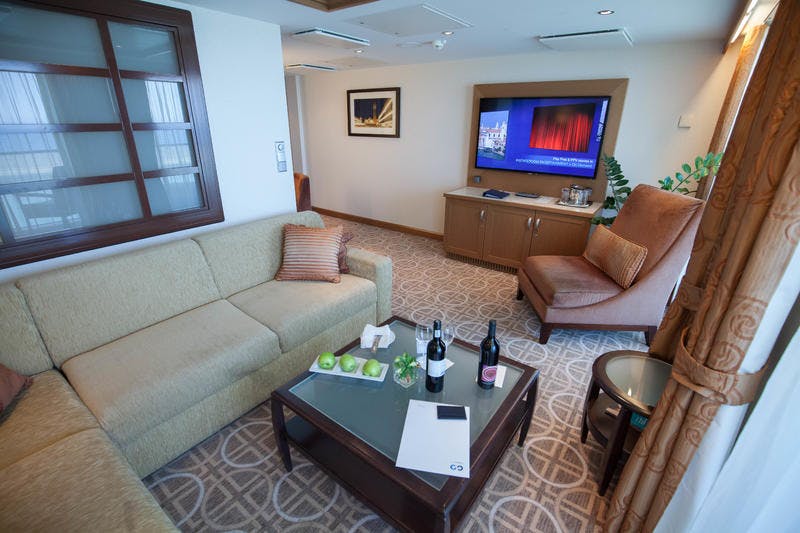 cruise critic celebrity