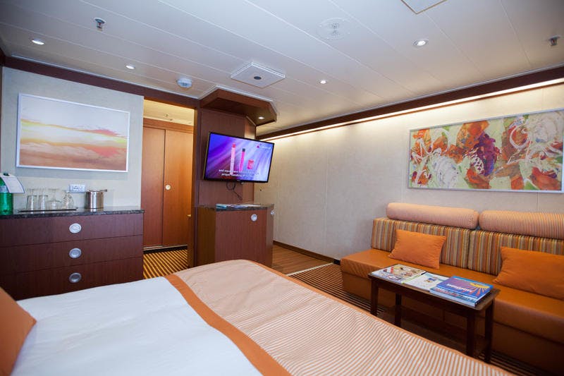 carnival cruise grand suite
