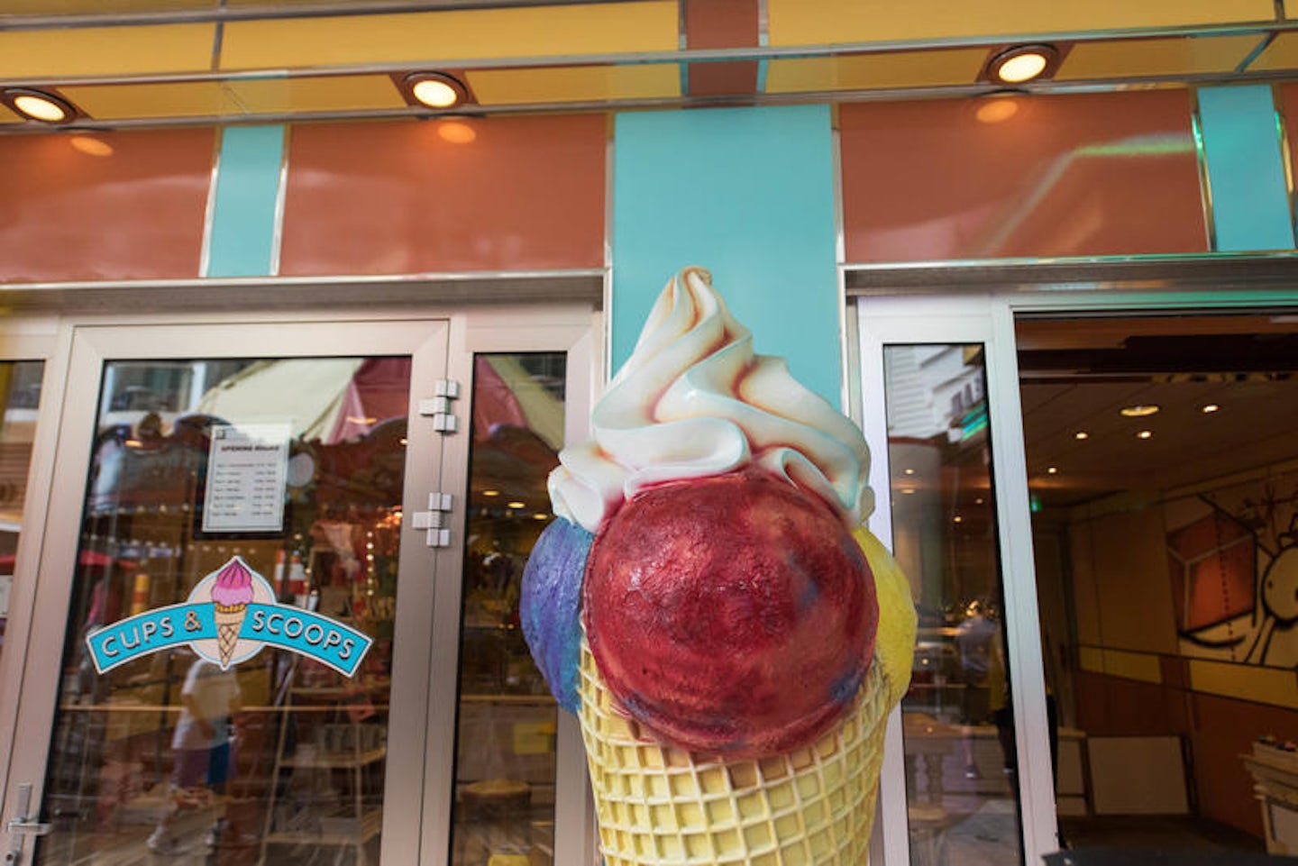 Cups & Scoops on Oasis of the Seas