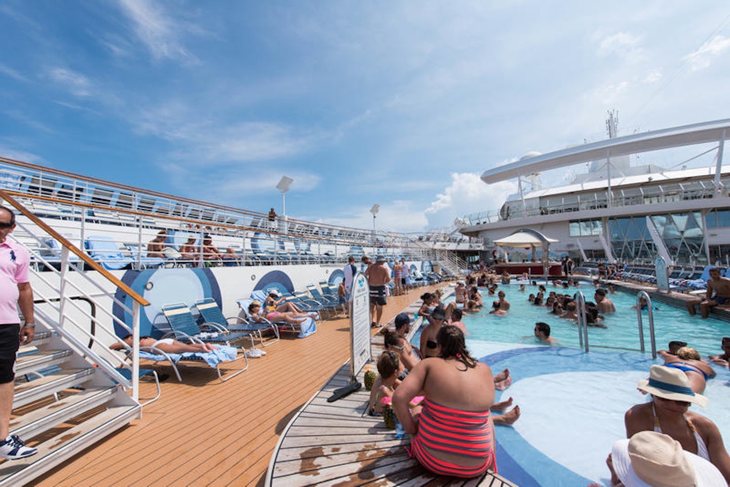 The Main Pool on Oasis of the Seas