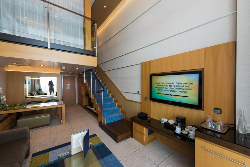 Royal Caribbean Oasis Of The Seas Royal Loft Suite