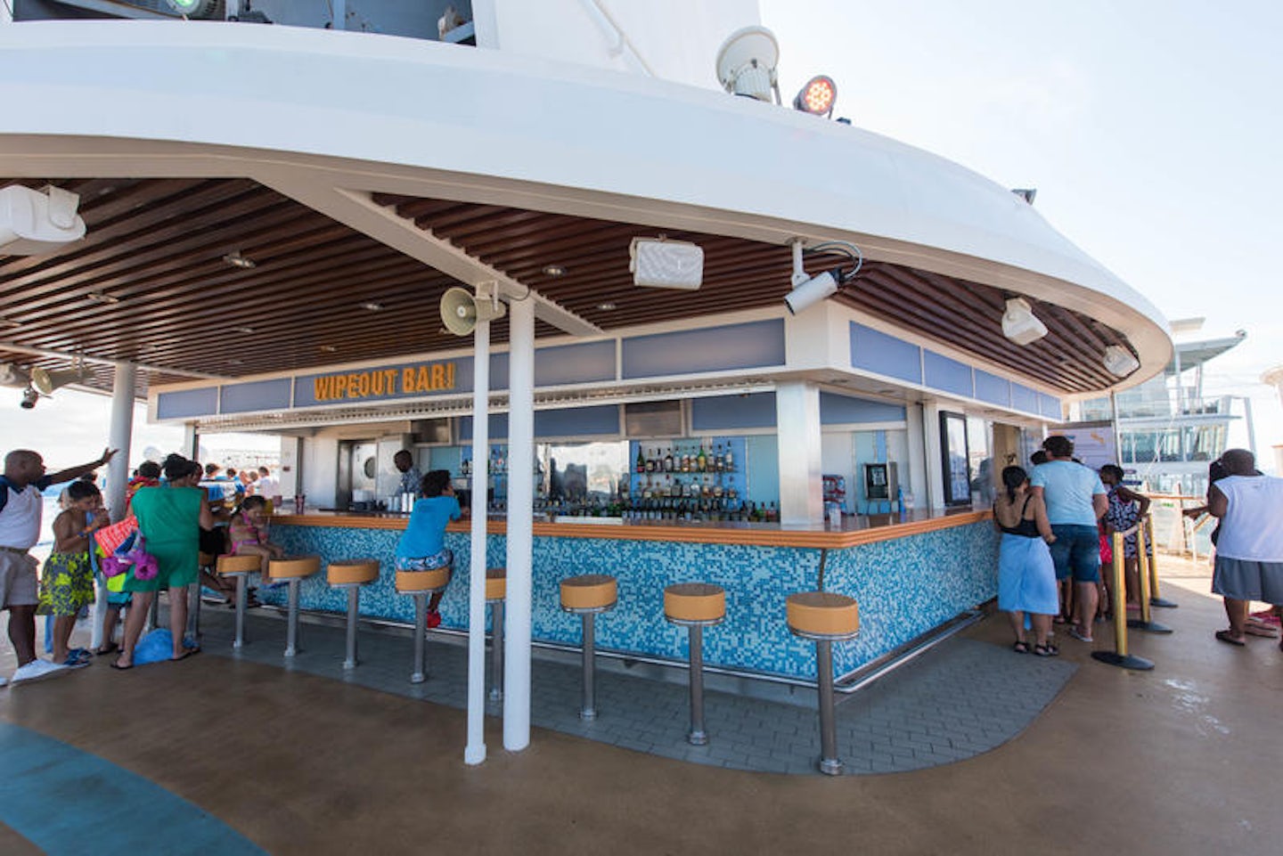 Wipeout Bar on Oasis of the Seas