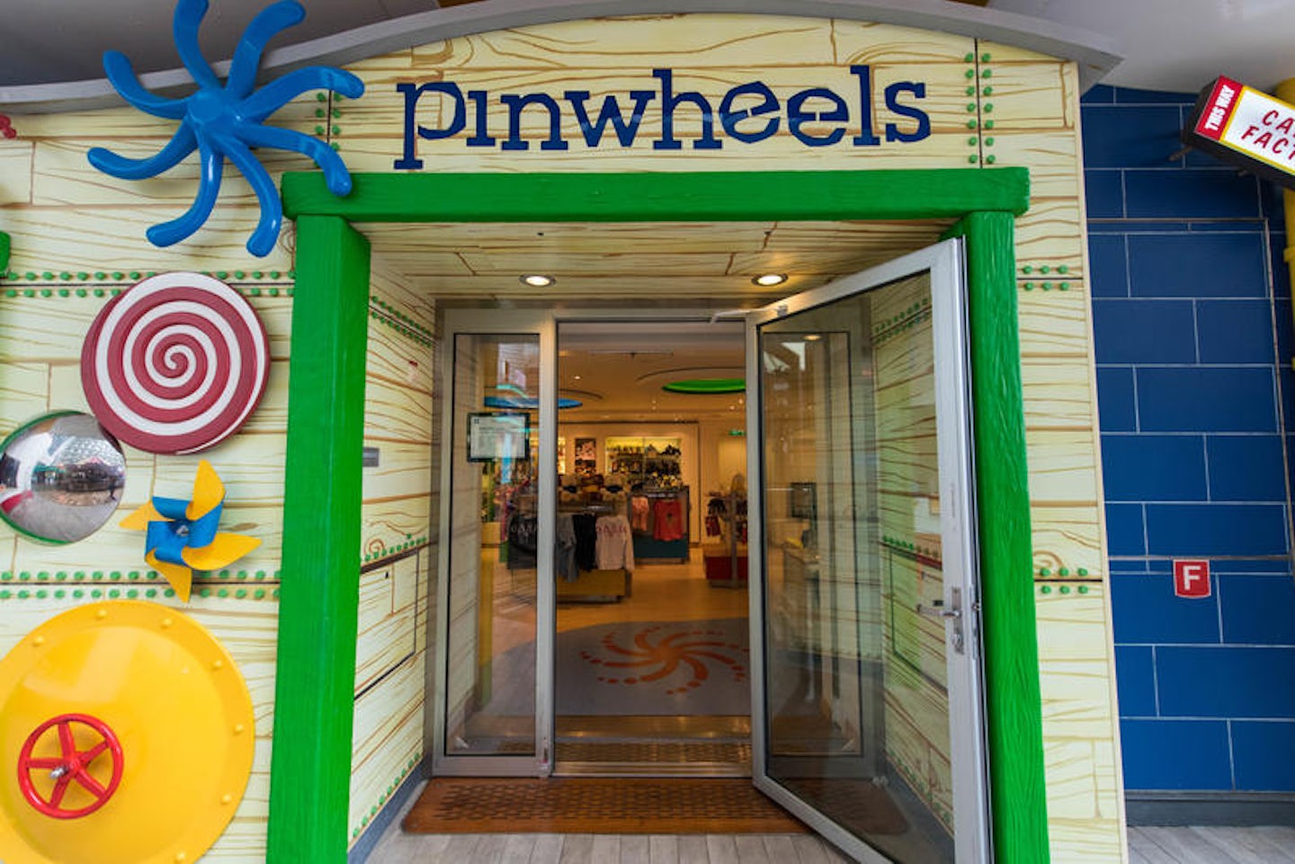 Pinwheels on Oasis of the Seas