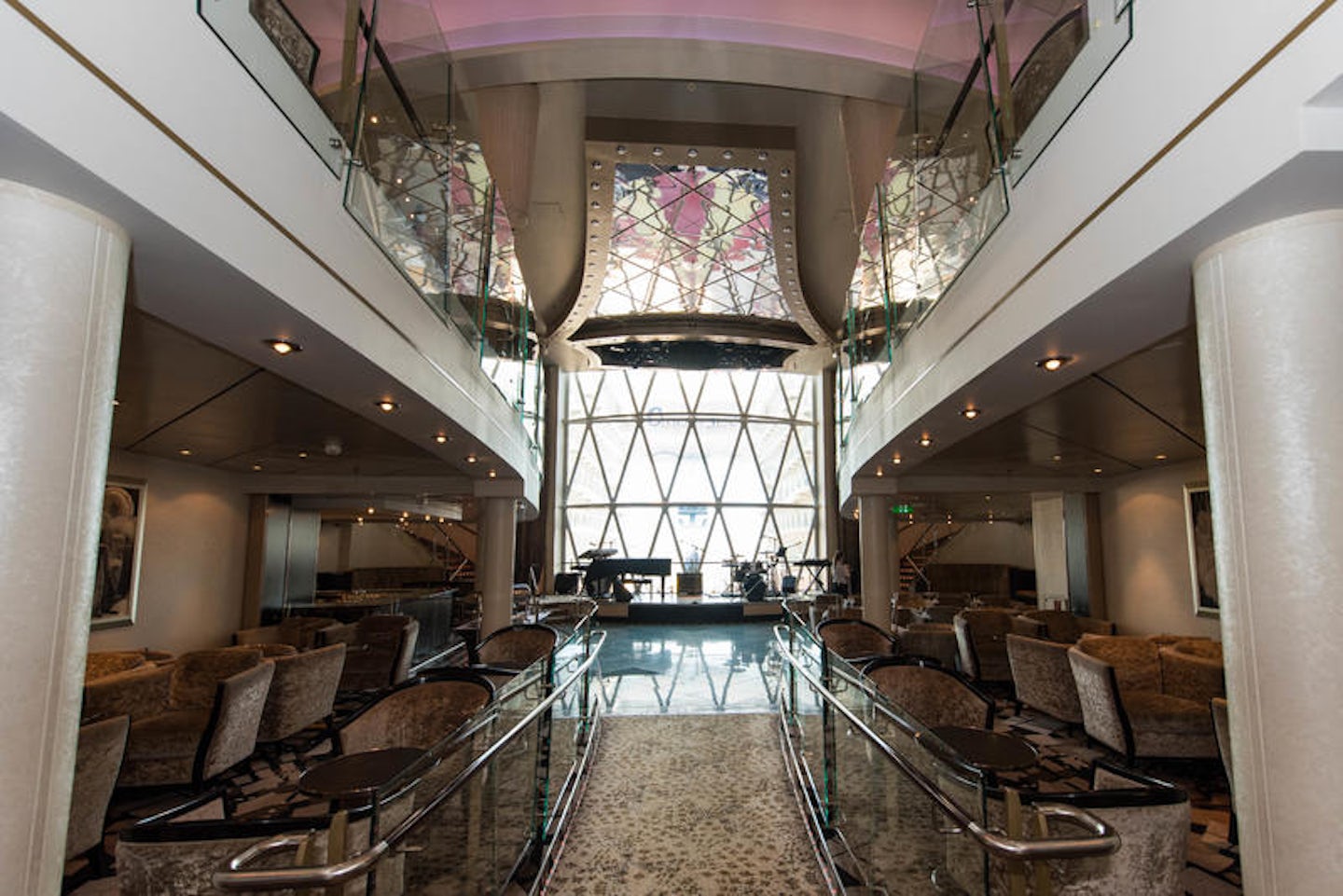 Dazzles on Oasis of the Seas