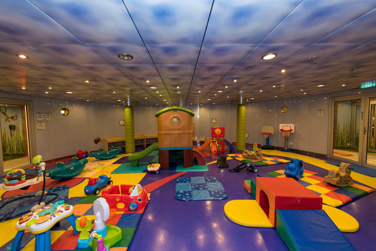 Center Play Area on Oasis of the Seas
