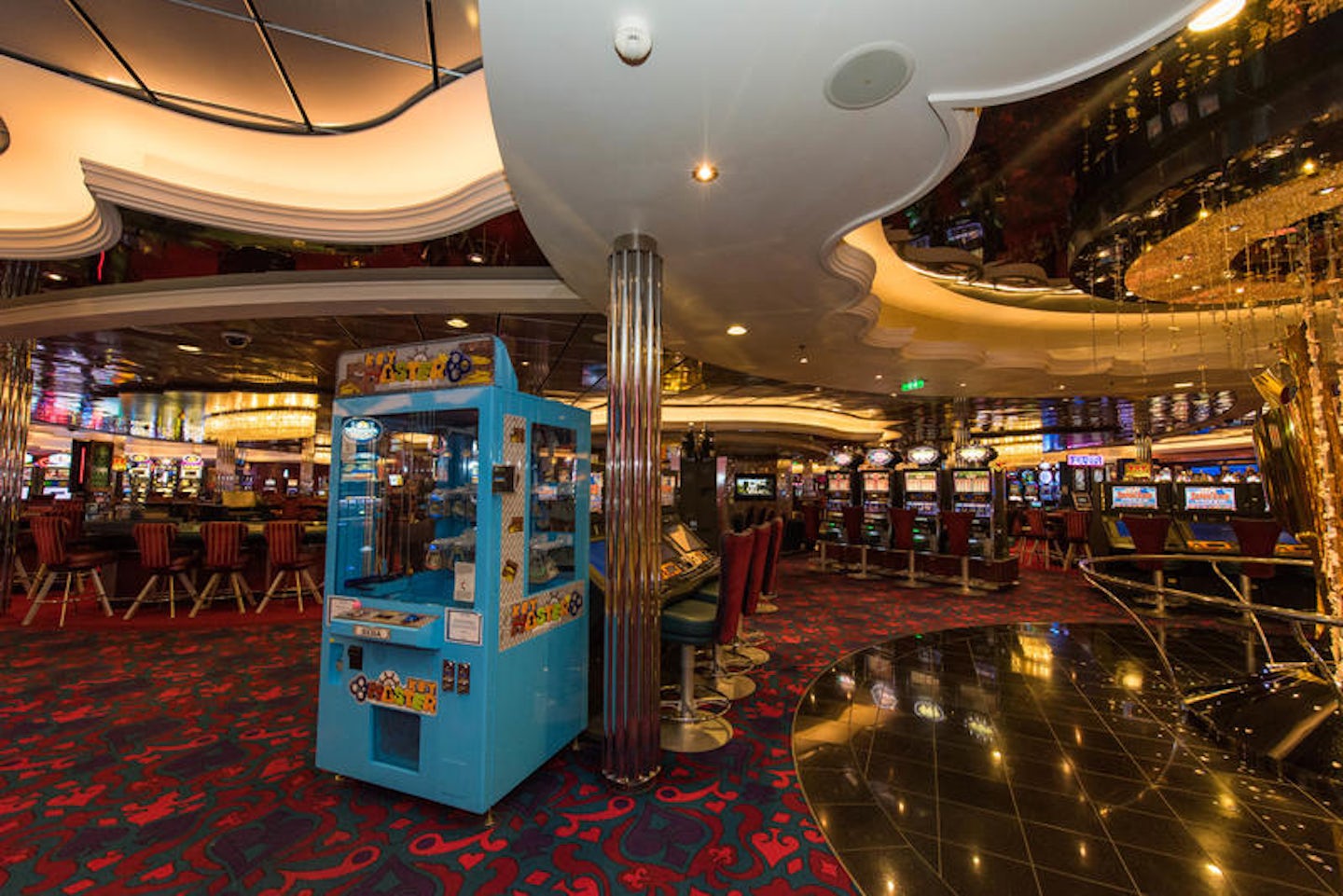Casino Royale on Oasis of the Seas