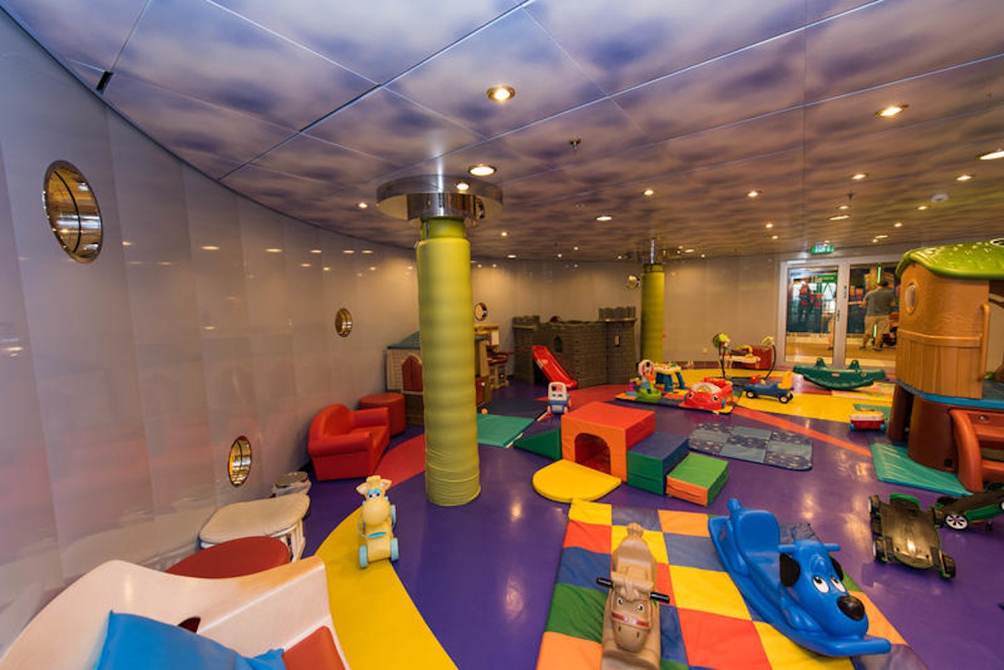 Center Play Area on Oasis of the Seas