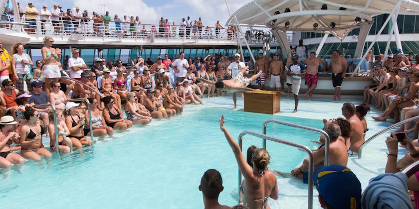 Men's Belly Flop Competition on Enchantment of the Seas (Photo: Cruise Critic)