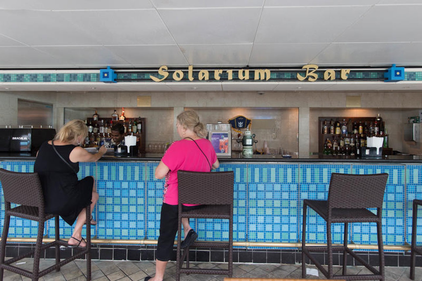 Solarium Bar on Enchantment of the Seas