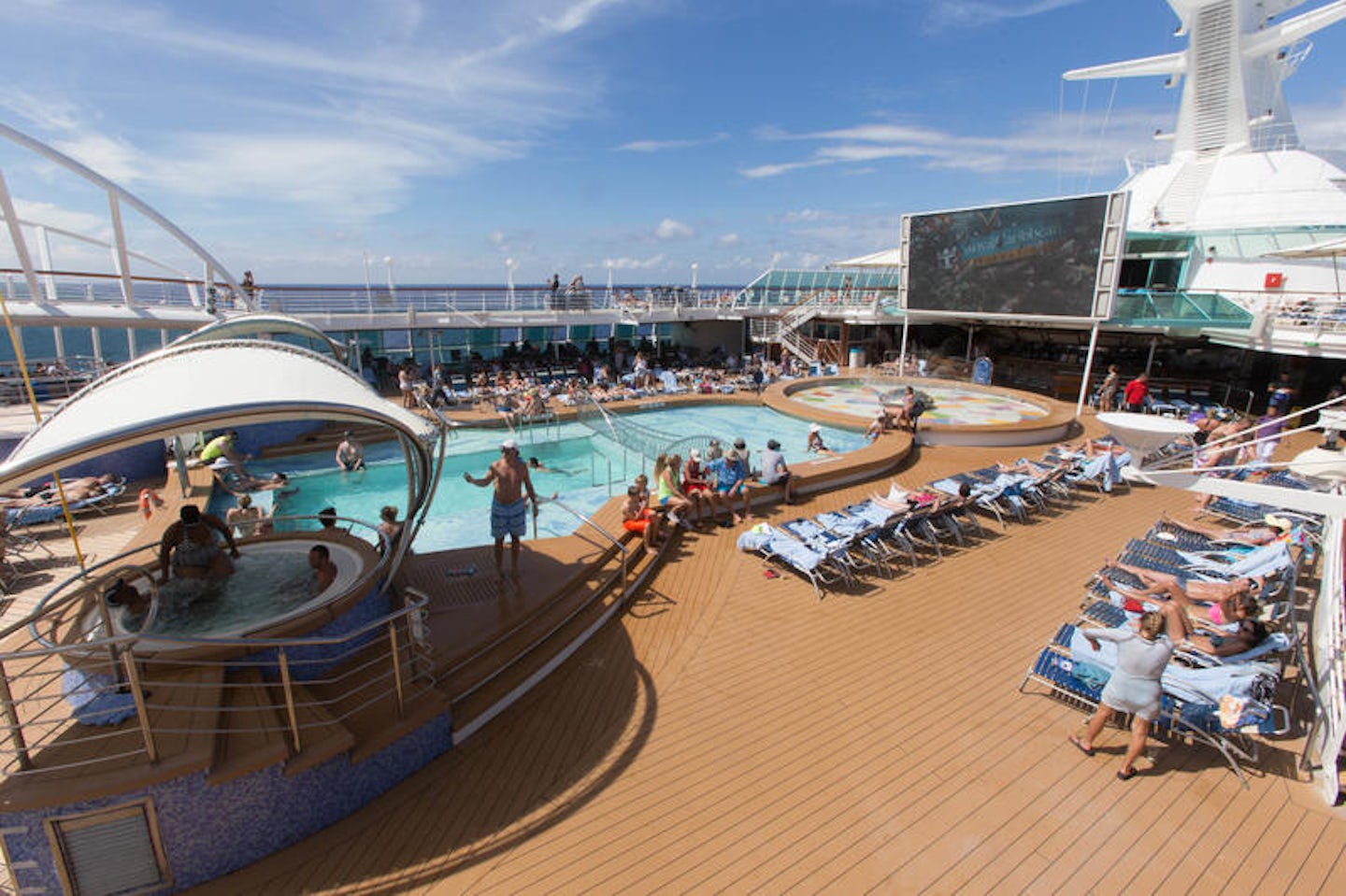 The Main Pool on Enchantment of the Seas