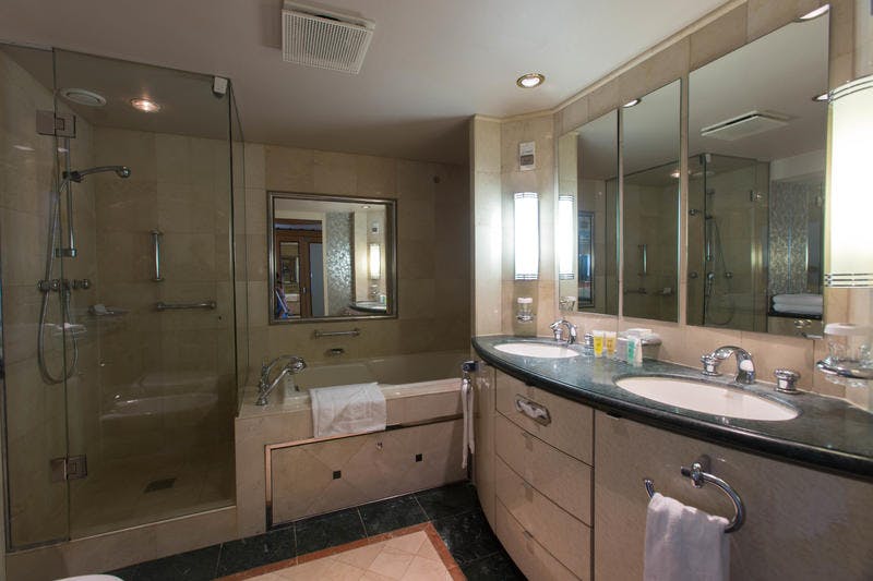 Owner's Suite on Royal Caribbean Enchantment of the Seas Cruise Ship