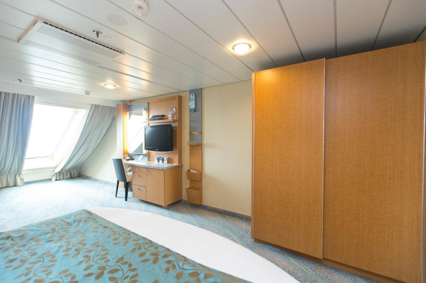 The Family Ocean-View Cabin on Allure of the Seas