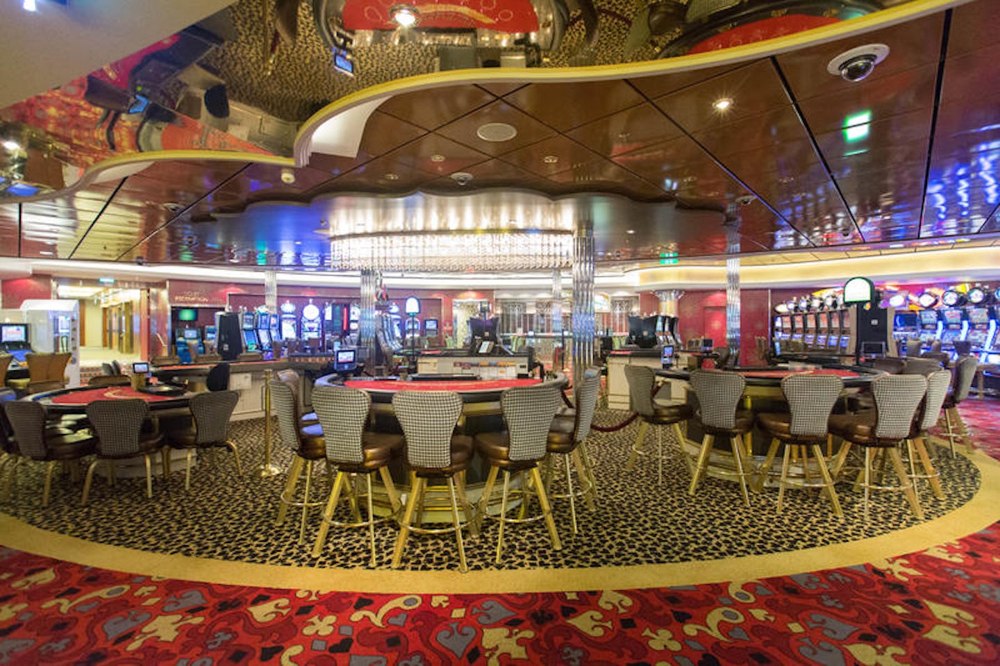 Casino Royale on Allure of the Seas