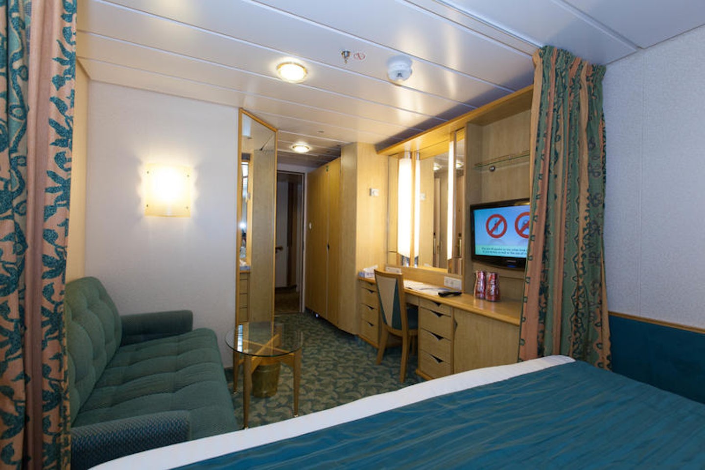 The Interior Cabin on Independence of the Seas