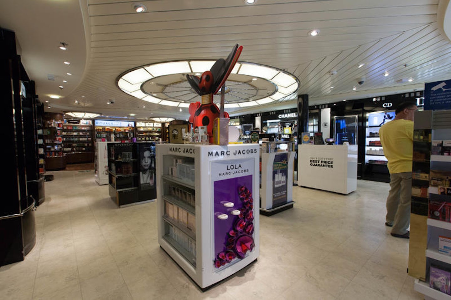 Tax & Duty Free Shop on Independence of the Seas