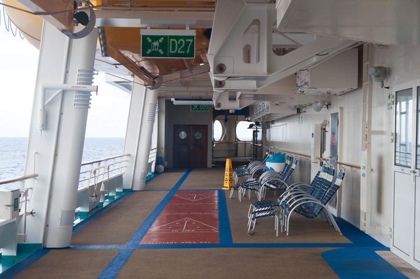 Main Deck (Level 4) on Independence of the Seas