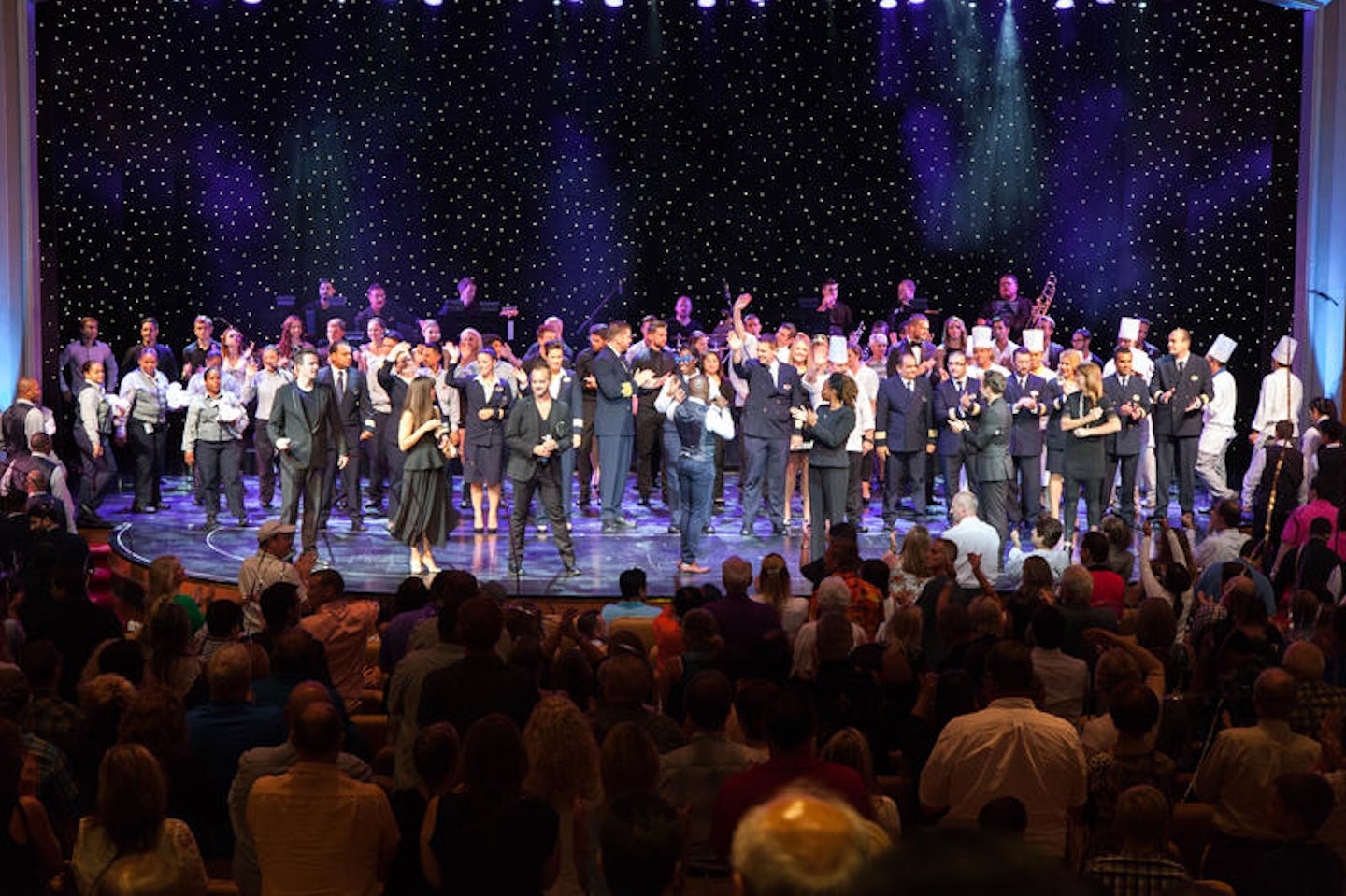 "Farewell Show" in Alhambra Theatre on Independence of the Seas
