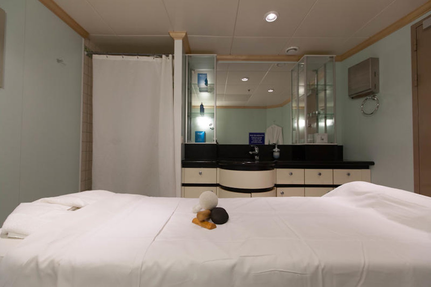 Single Treament Room on Independence of the Seas