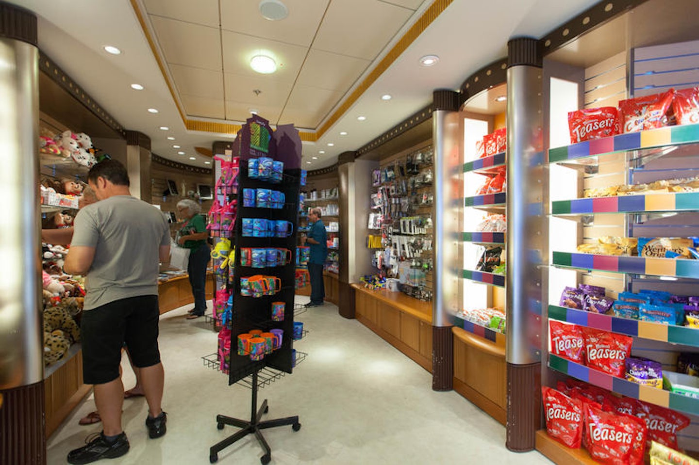 Tax & Duty Free Emporium on Independence of the Seas