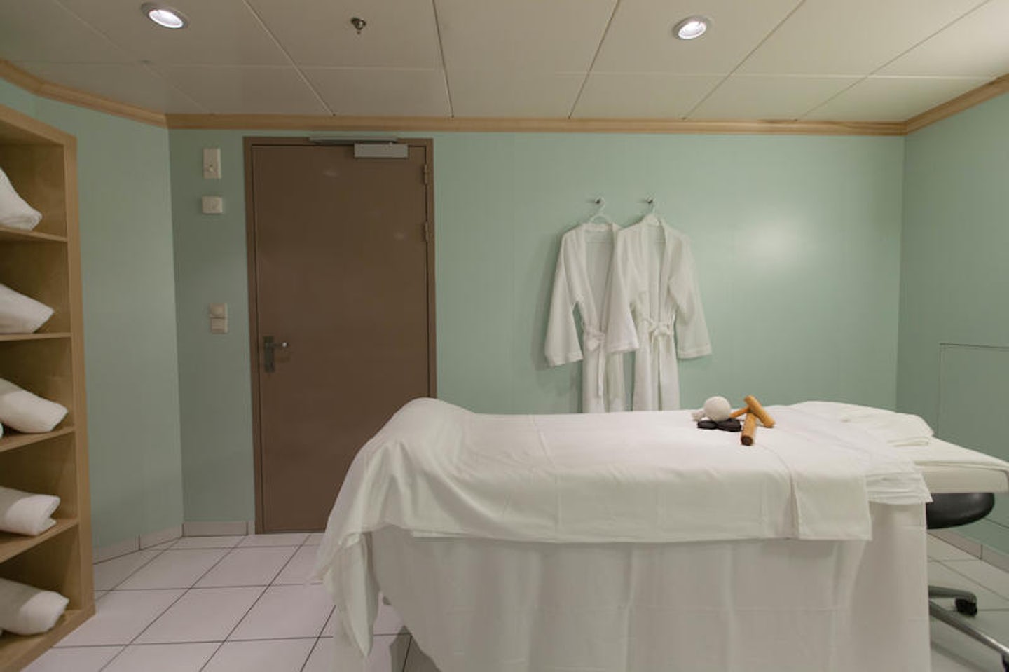 Couples Treatment Room on Independence of the Seas