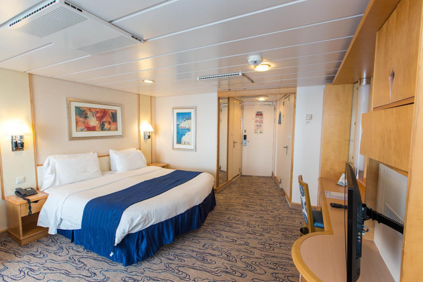 Junior Suite with Balcony on Royal Caribbean Navigator of the Seas