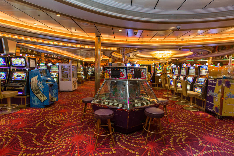 casino royale on royal caribbean cruises