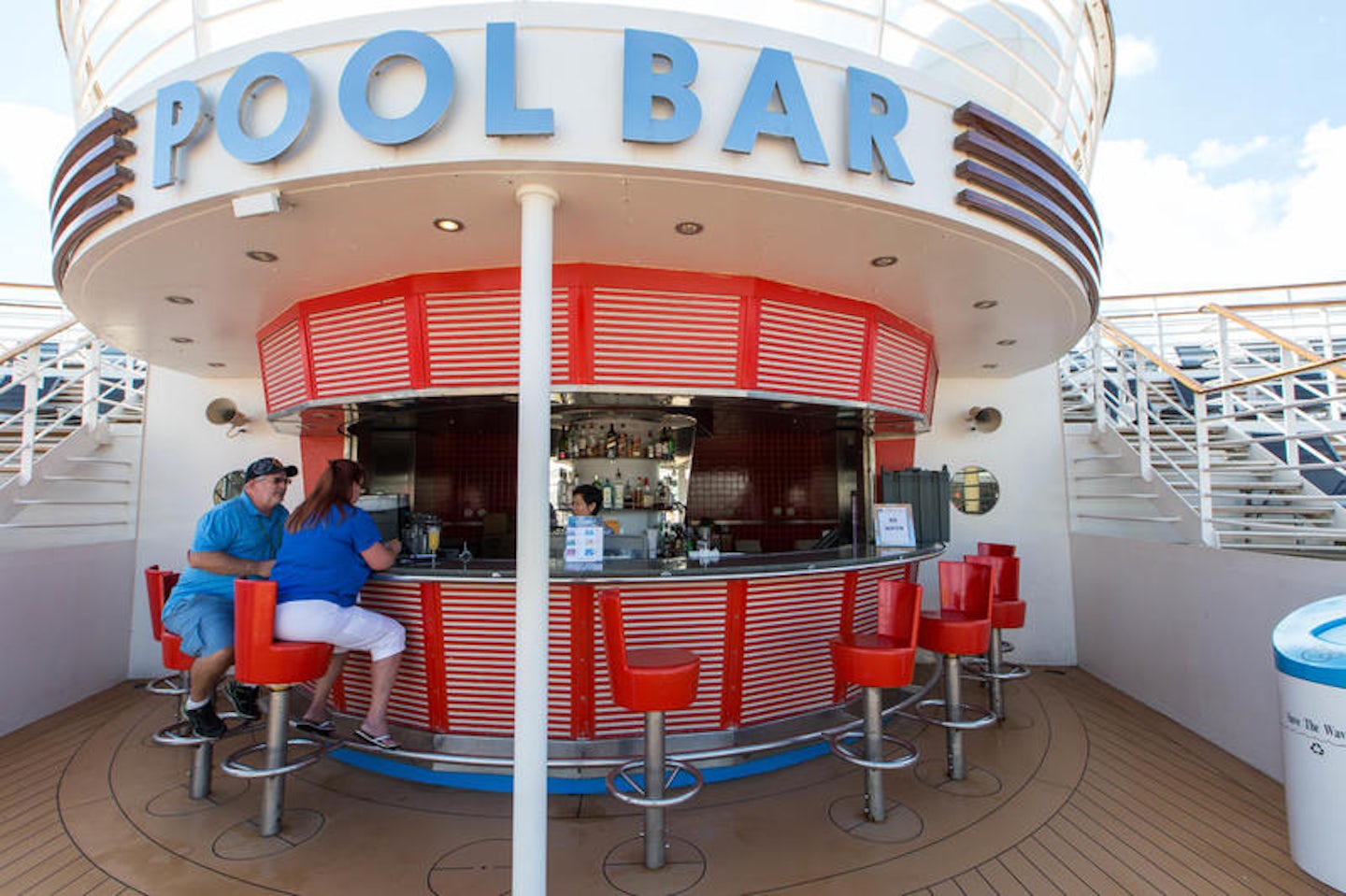 Pool Bar on Navigator of the Seas